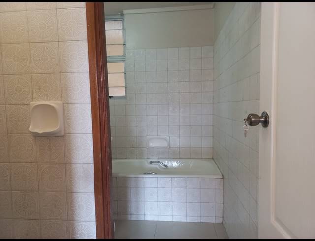 2.5 BEDROOM DUPLEX TO LET IN SOUTH BEACH